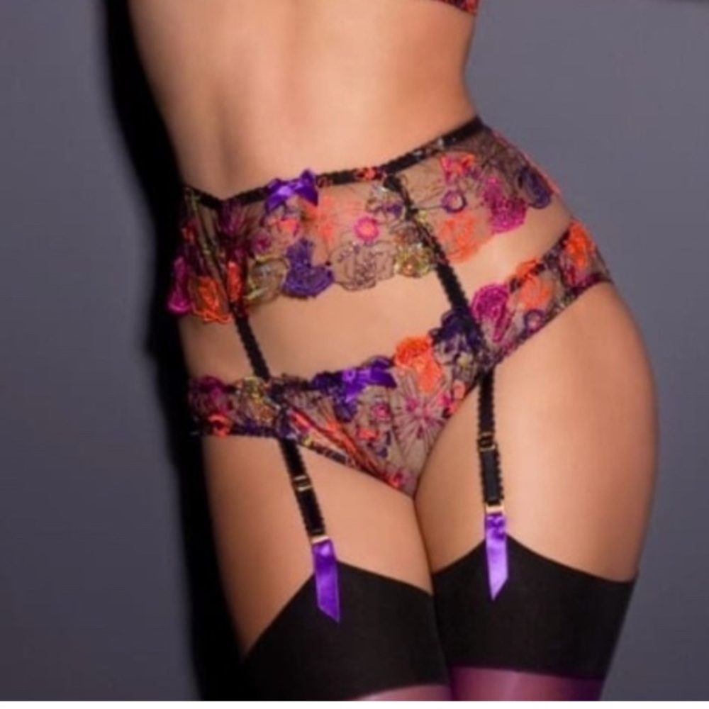NWT Agent Provocateur Zuri Black Floral Sparkle Brief sz 2/S